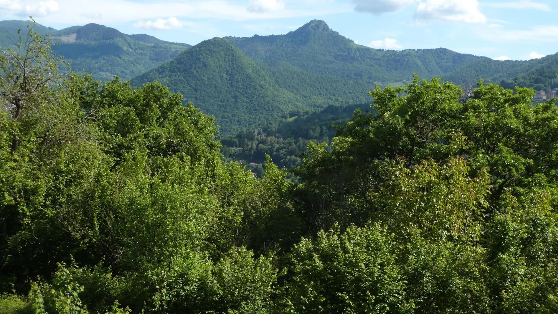 Giardino Tra I Laghi Bed & Breakfast San Fedele Intelvi Italy