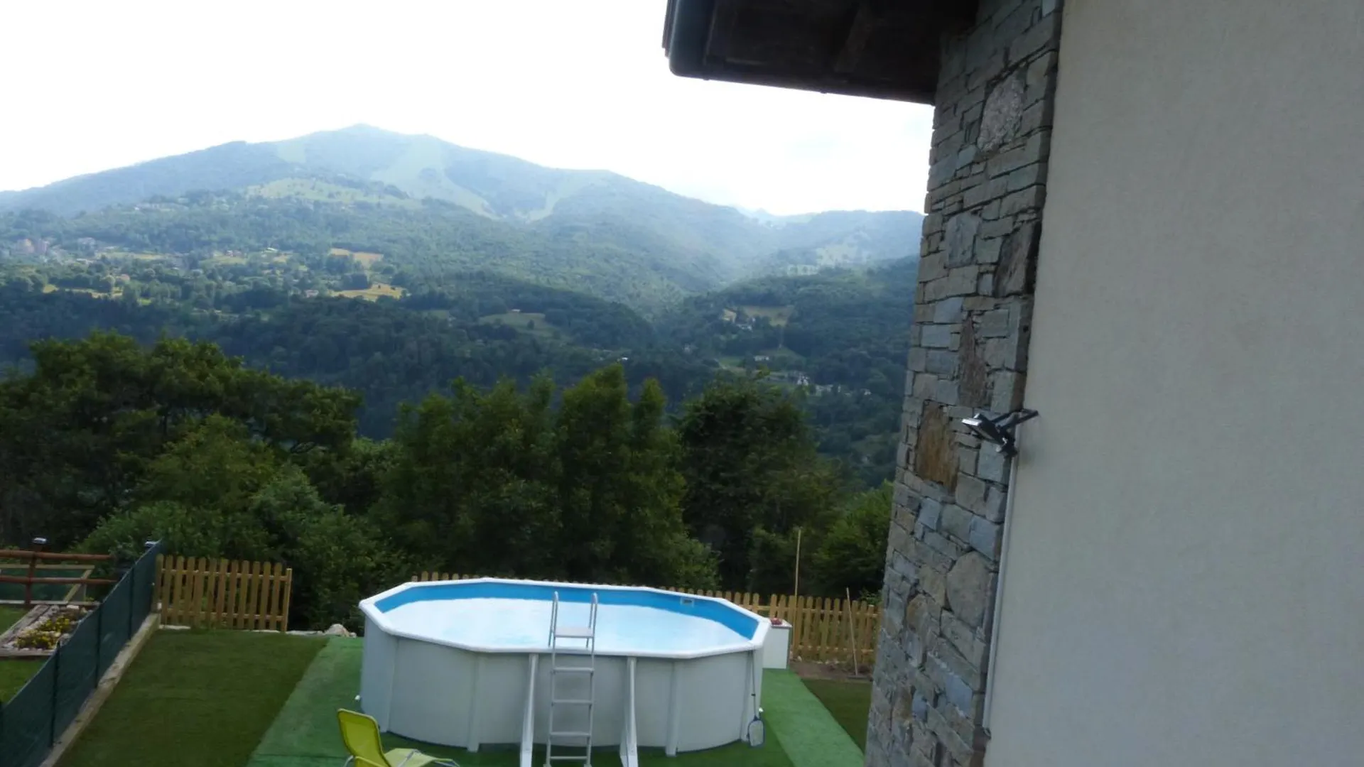 Bed and Breakfast Giardino Tra I Laghi à San Fedele Intelvi